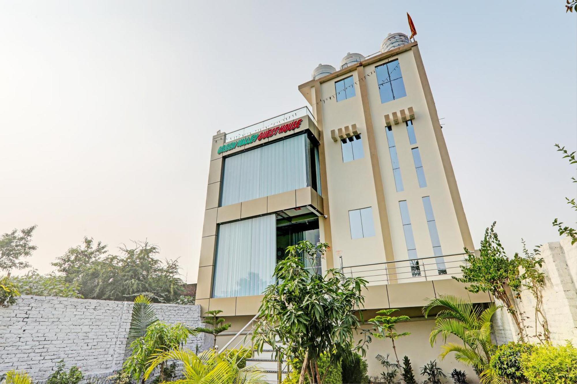 Oyo Green Valley Guest House Sultānpur エクステリア 写真