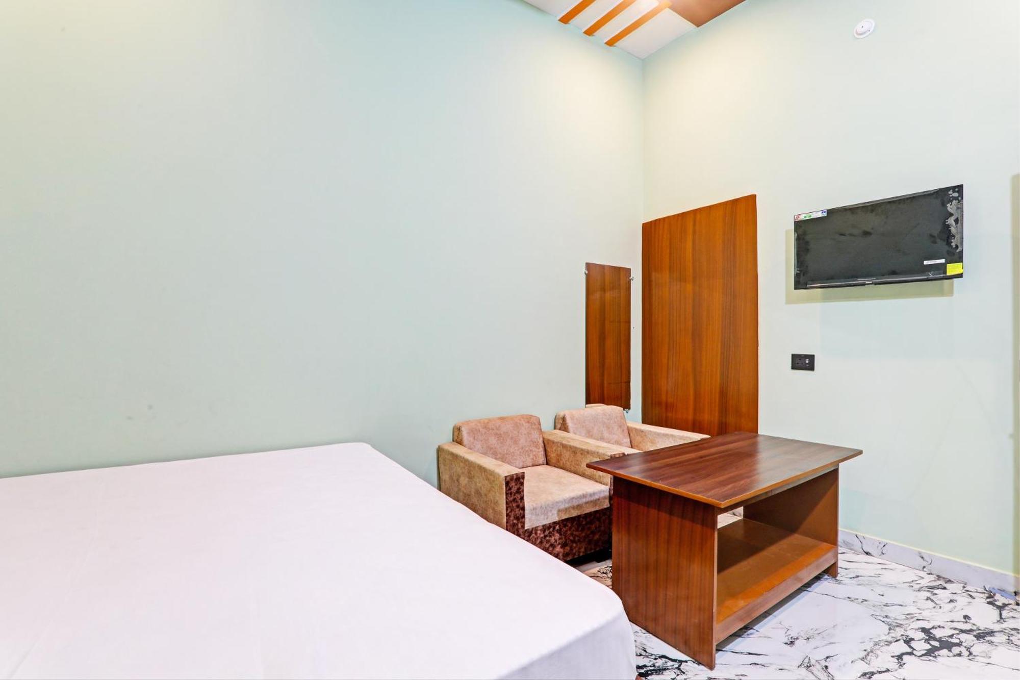 Oyo Green Valley Guest House Sultānpur エクステリア 写真