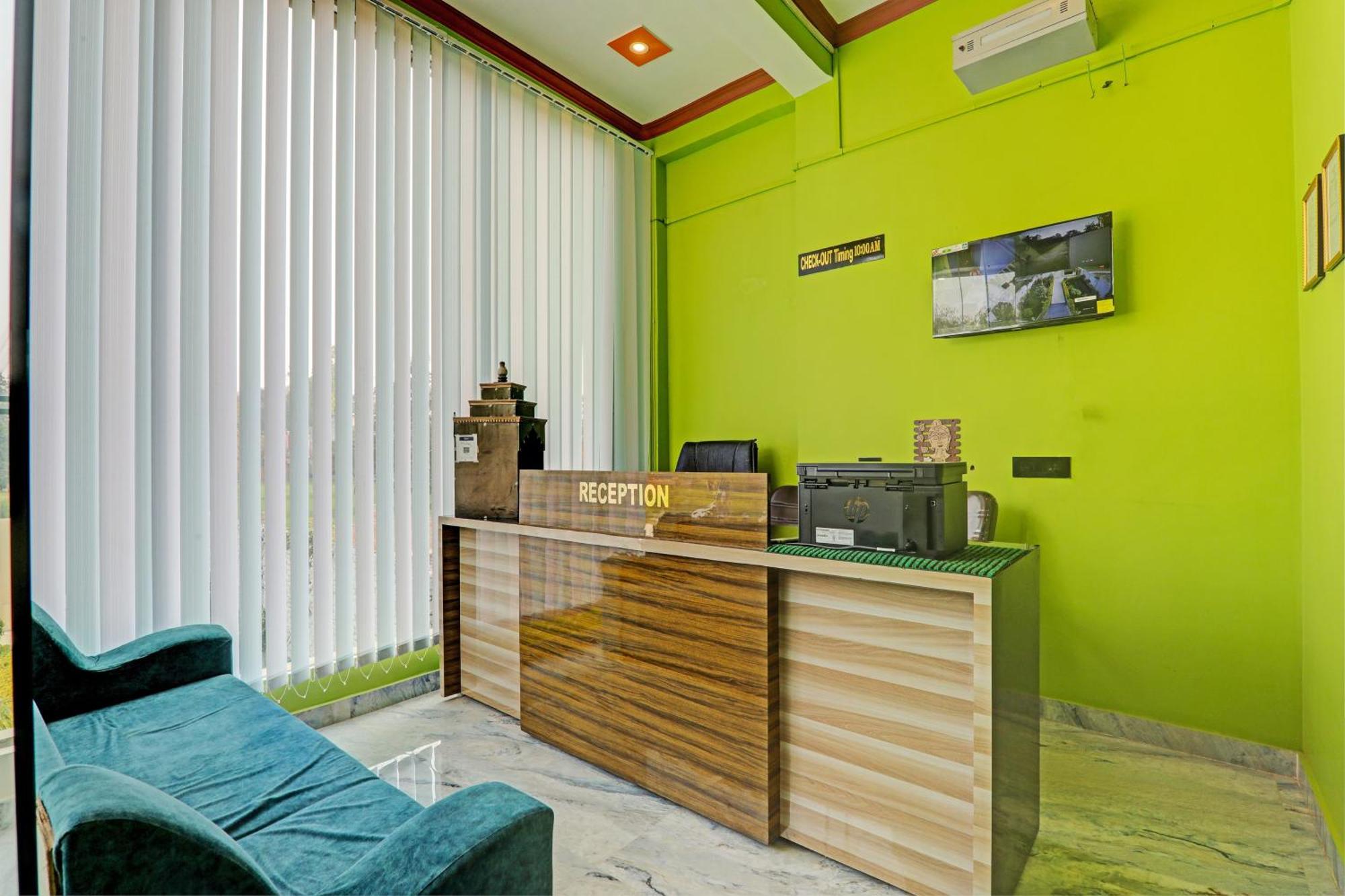 Oyo Green Valley Guest House Sultānpur エクステリア 写真