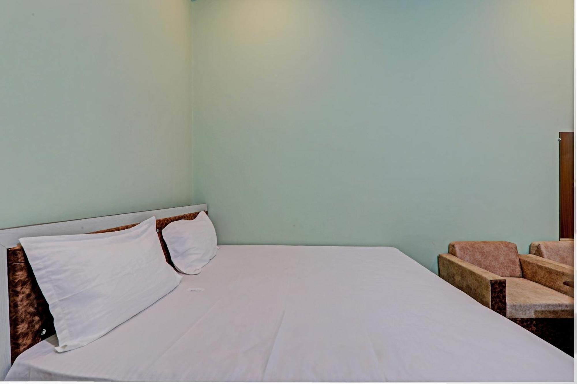 Oyo Green Valley Guest House Sultānpur エクステリア 写真