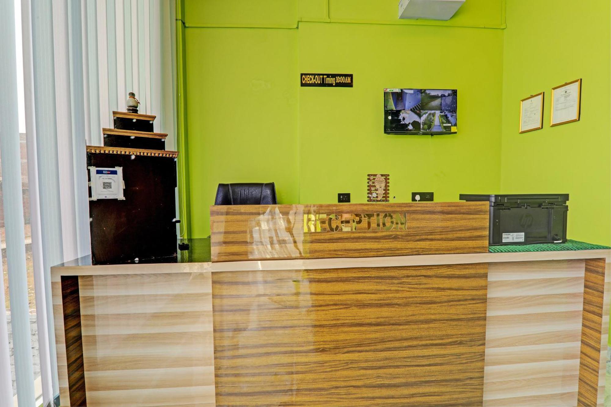 Oyo Green Valley Guest House Sultānpur エクステリア 写真